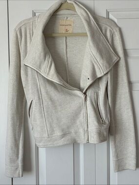 Sound & Matter Women's Cream Knit Zip Moto Jacket